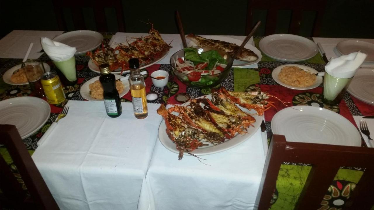 Вилла Lobster Chalets Tofo Экстерьер фото